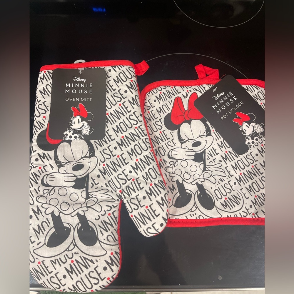 Minnie Mouse Pot Set